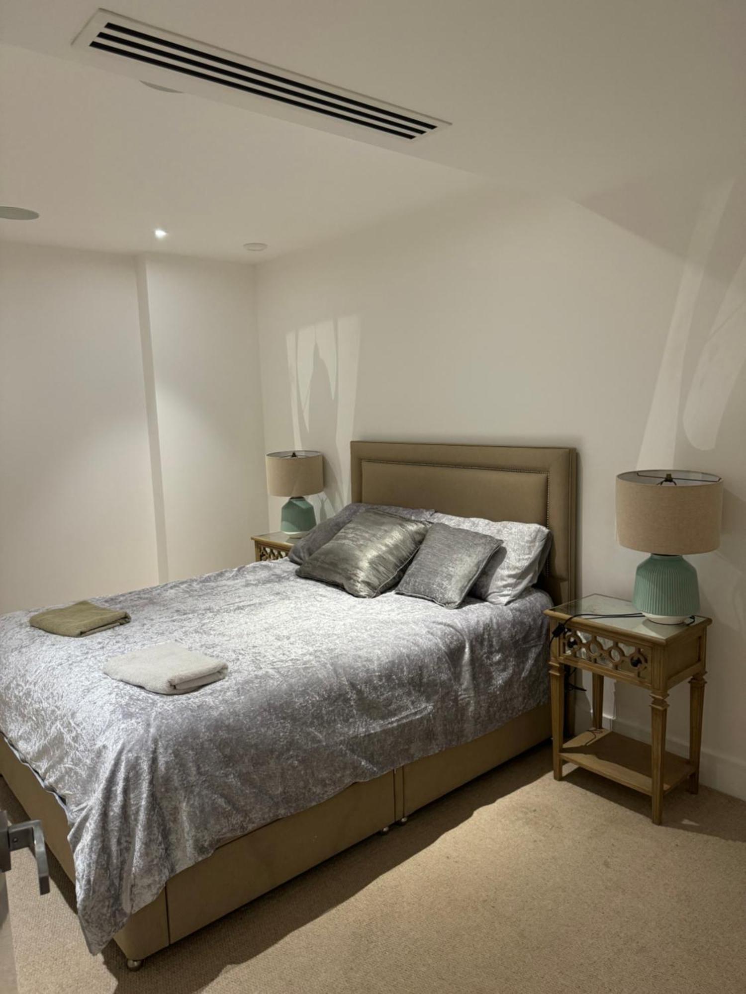 2 Bed 2 Bath - Amazing Views Of London And River Thames Dış mekan fotoğraf
